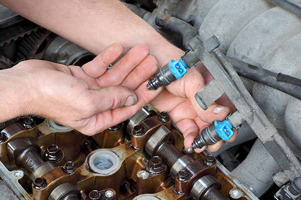 How a Dirty Fuel Injector Ruins Your Engine's Performance